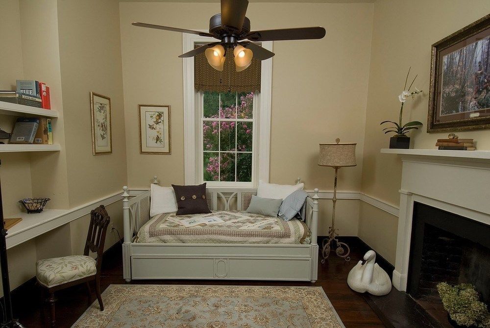 Braehead Manor Fredericksburg Exterior photo